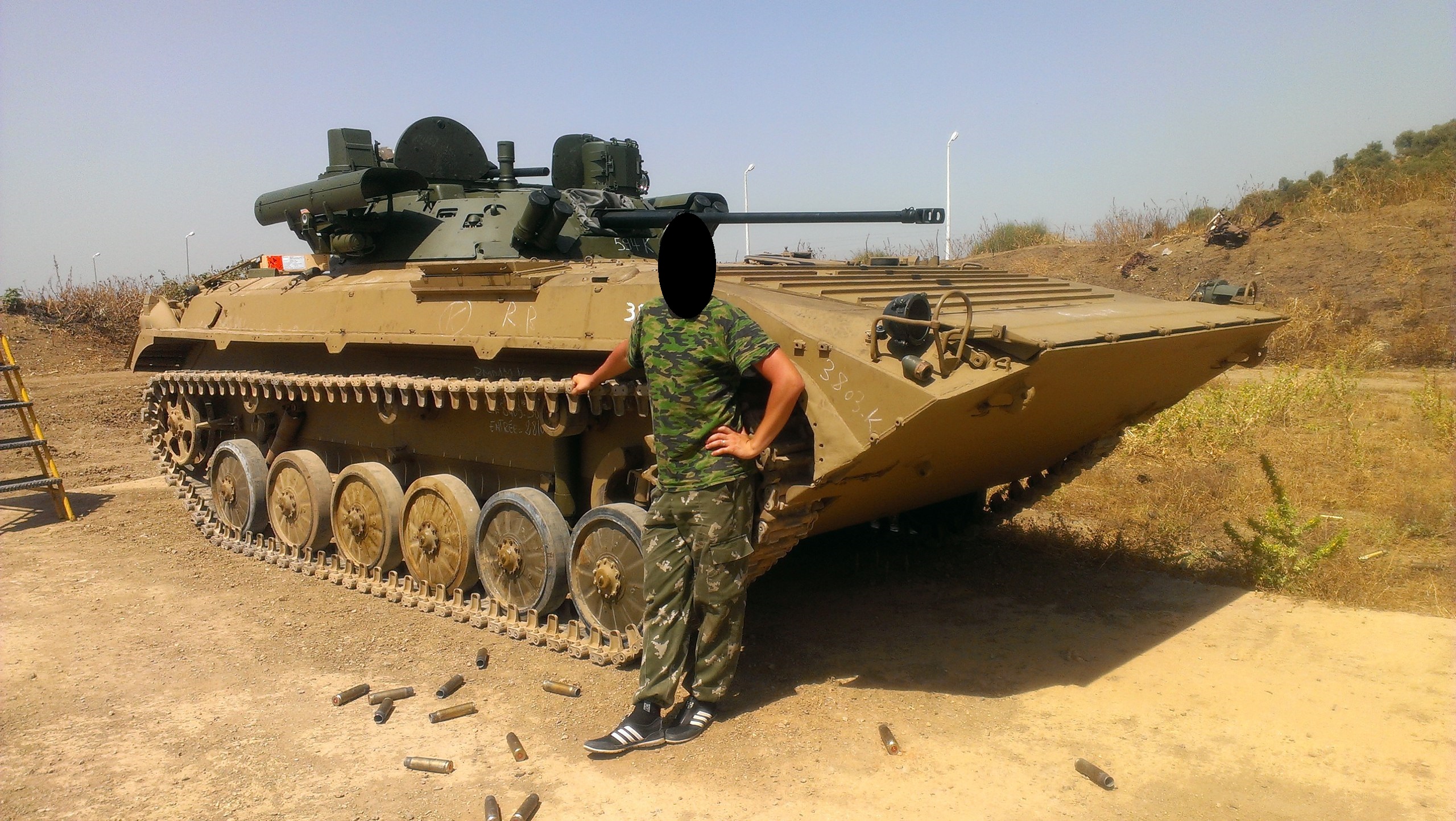مدرعات القوات البرية الجزائرية [ BMP-2M Berezhok ]  31536590335_9a0d979257_o