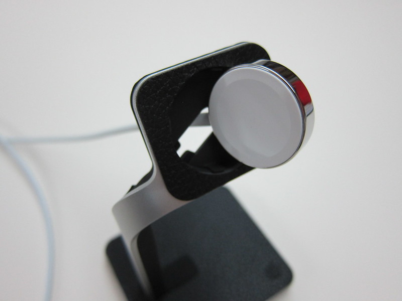 Mophie Apple Watch Dock - Magnetic Charger Holder