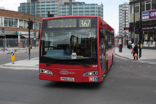 London General (Metrobus) 264 PN06UYU