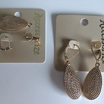 Two for one switcheroo textured earrings