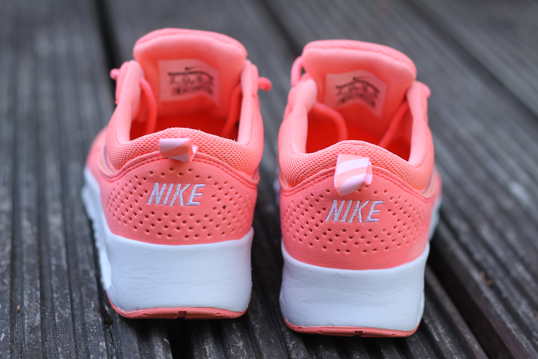 modeblog-fashionblog-sneaker-trend-fashion-style-nike-thea-hot-pink-korall