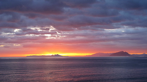 ocean morning norway sunrise landscape europe sonne morgen hav soloppgang sunnmøre møre molnesfjellet gødøya