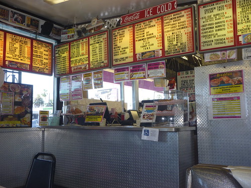 Beeps Fast Food Van Nuys CA - Photos by Keith Valcourt for Retro Roadmap