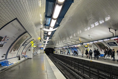 18/11/2012  Marcadet Poissonniers metro