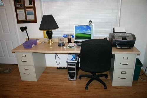multimedia desk
