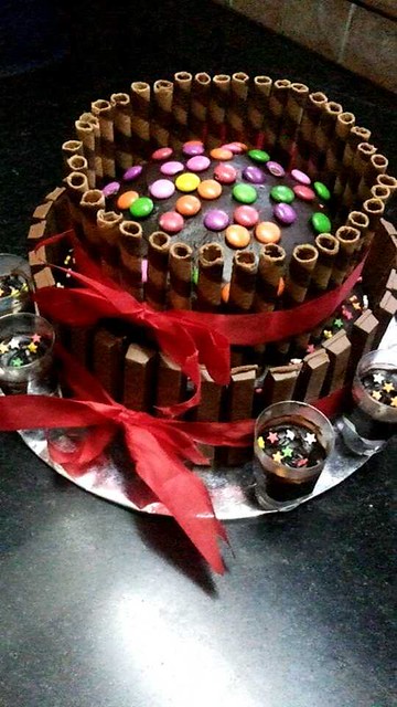 Cake by Karvi Dessert's