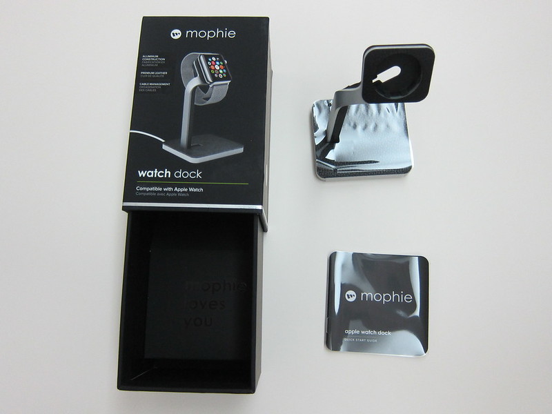 Mophie Apple Watch Dock - Box Contents