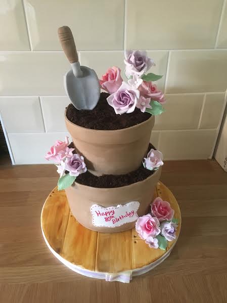 Cake by Vanessa West of Annie's Cakery