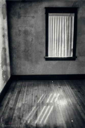 old light bw white house ontario canada black art window monochrome lines switch photography photo aperture nikon long flickr photographer shadows floor wordpress farm room south picture wb blogger images shades lynn livejournal dirt h flies getty blinds standrews walls outline armstrong outlet stormont facebook sault ingleside twitter 500px tumblr d7000 lynnharmstrong pinterest