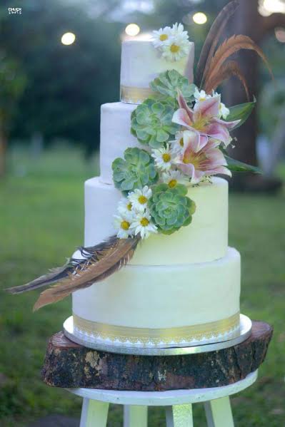 Bohemian Themed Wedding Cake by Queen May