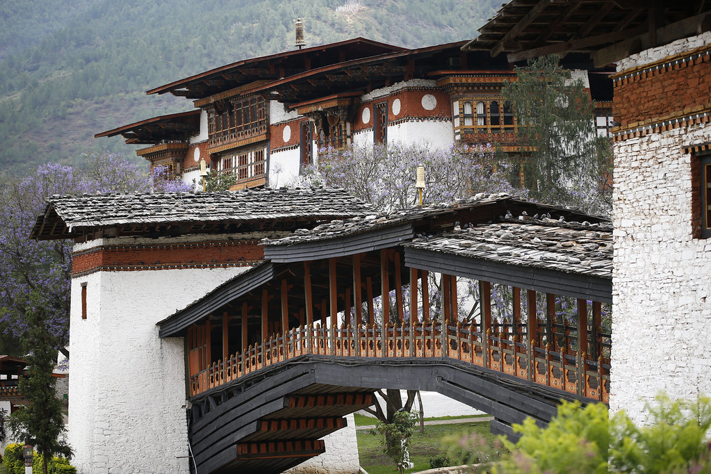 Pont vers le dzong de Punakha