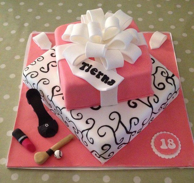 Cake by Karen's Cakes