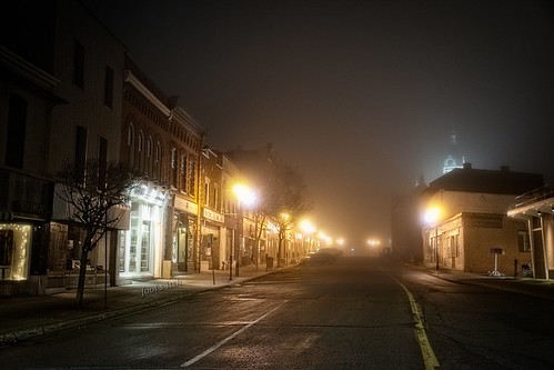 street night lights fog foggy shops stores architecture buildings strretscape winter nikond7100