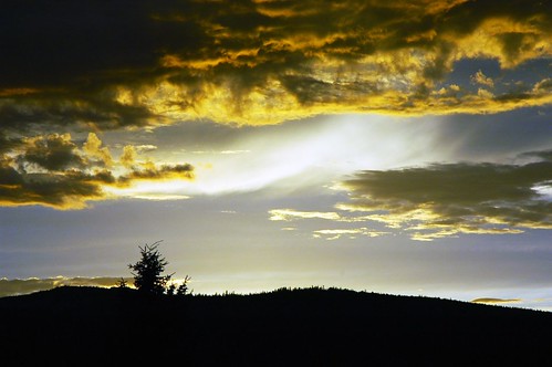 sunset sky mountain clouds may 2006 cranbrook kootenays
