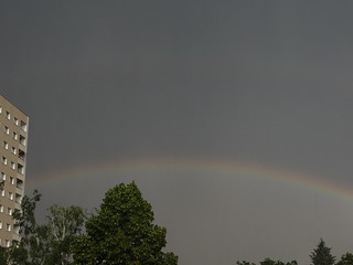 Am Ende der Regenbogenbrcke steht das groe Wolkenschlo zum Regenbogen 0388