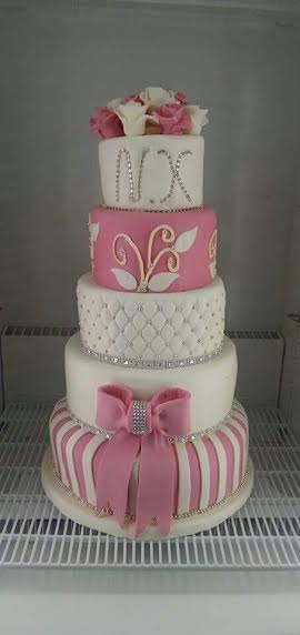 Cake by Laoura Koni of Laouras Dream Cakes