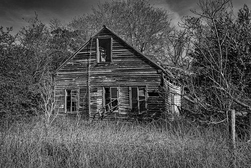 abandoned bw blackwhite blackandwhite catspring decay decayed derelict deserted dilapidated home house monochrome old texas unitedstates us oncewashome