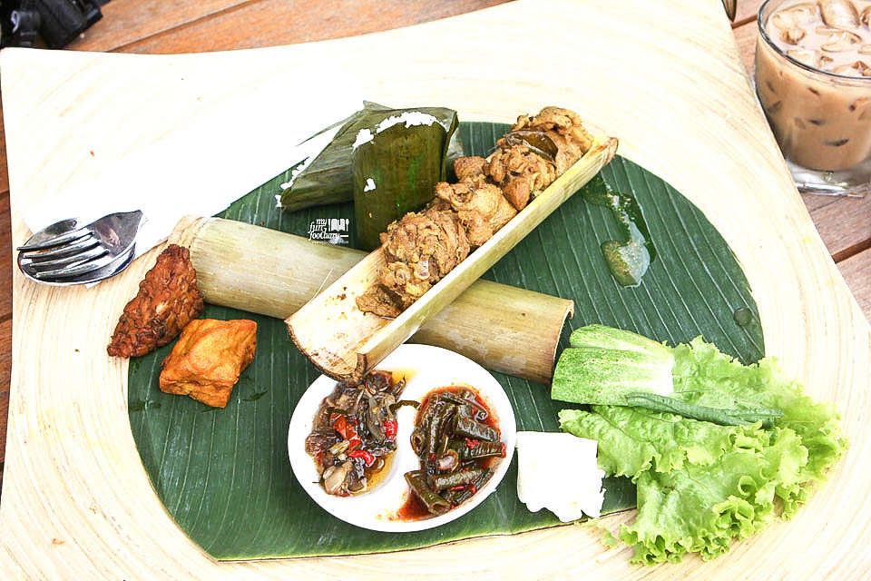 Dusun-Bambu-Burangrang-Cafe-2
