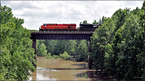 railroad bridge heritage train river flood pennsylvania ns norfolk rail railway southern pa locomotive ge blairsville conemaugh gevo es44ac