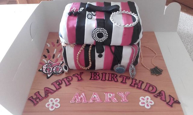 Cake by Gr8 Cakes and Bakes