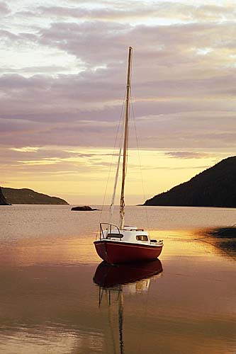 sailboat sunrise newfoundland dawn boat nl nfld conceptionbay 25faves clydebarrett
