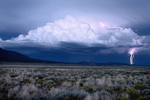 nightphotography film colorado sanluisvalley velvia lightning nikonf4