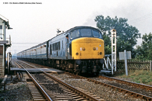 railroad train diesel peak railway locomotive passenger britishrail eastyorkshire class45 45103 beverleyparks