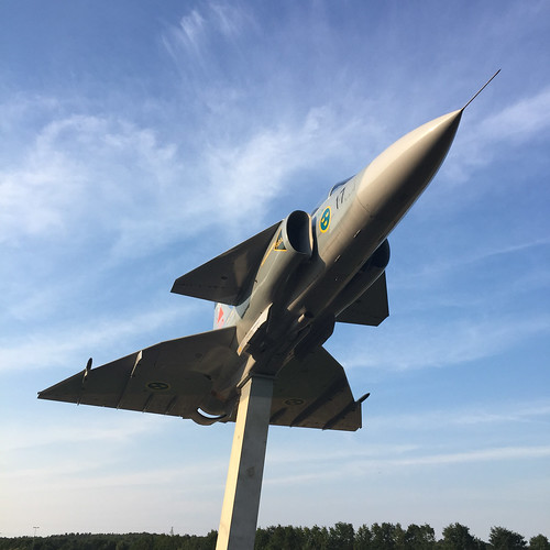 photography se fighter display sweden aircraft jet f22 uncropped viggen iphone blekinge 2015 ronneby ja37 iphonephoto blekingelän ¹⁄₁₂₅₀sek iphone6 iphone6backcamera415mmf22 22604082015185731 västraronneby