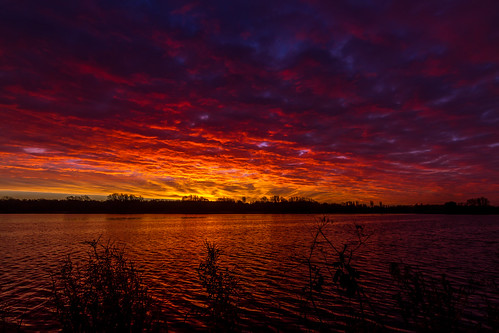 craigavon lakes sunrise water cloud red sky morning dawn colour