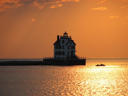 sunset ohio lighthouse lakeerie greatlakes lorain