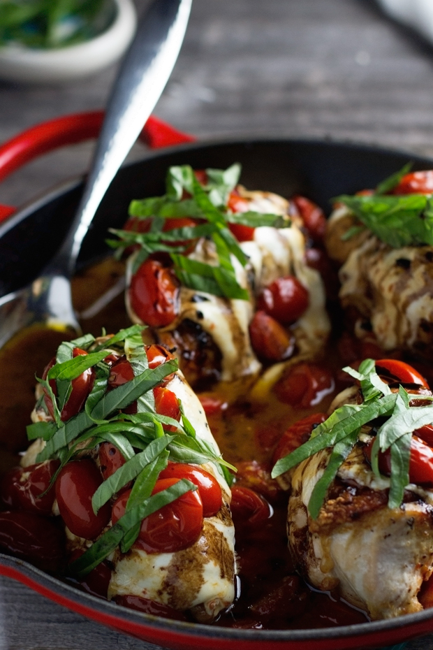 Baked Caprese Chicken - with the most delicious balsamic reduction of your LIFE. Ready in under an hour and perfect and so DELICIOUS! #caprese #bakedcapresechicken #chickendinner #capresechicken | Littlespicejar.com
