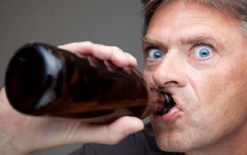 Маєш блакитні очі — схильний до алкоголізму