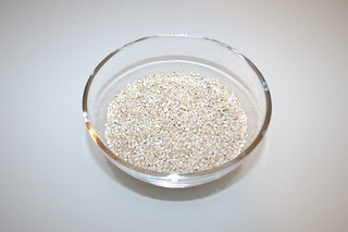 02 - Zutat Perlgraupen / Ingredient pearl barleys