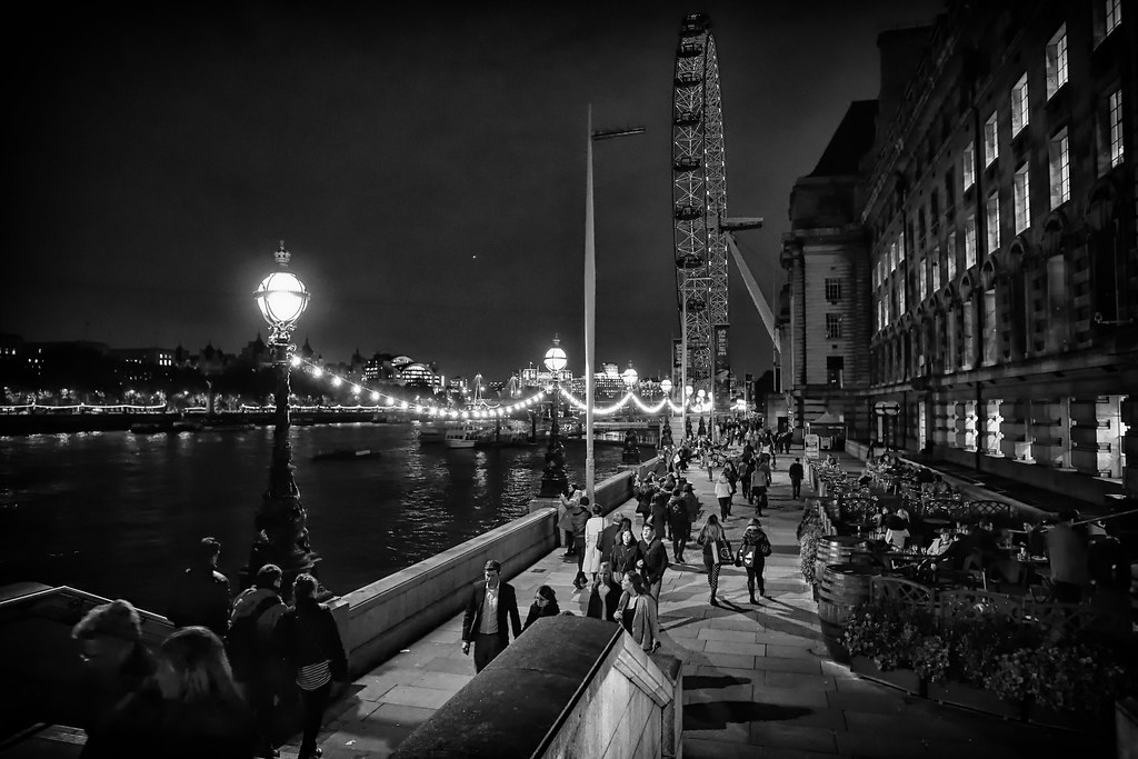 London Millenium Wheel by night