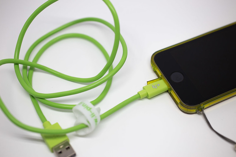 LP_Lightning_Cable_green-5
