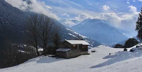 valais suisse lepettet vollèges paysages alpages arbres nature montagnes hiver neige nuages brume forêts bleu chalets valdentremont