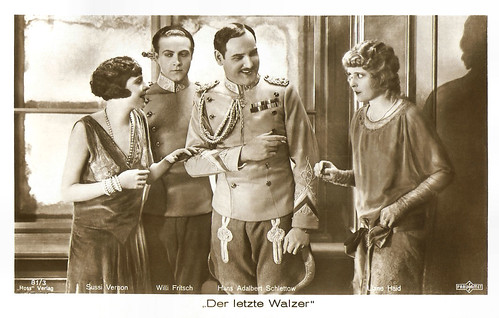 Suzy Vernon, Willy Fritsch, Hans Adalbert Schlettow and Liane Haid in Der letzte Walzer (1927)