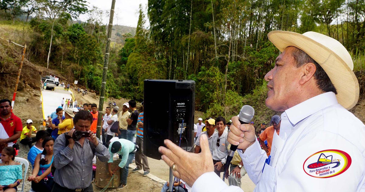 Alcalde inauguró badén en Ñause de Santa Rita