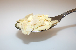 13 - Zutat Mandelblättchen / Ingredient almonds