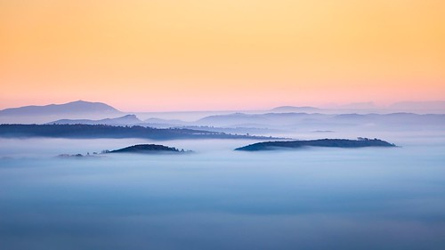 brume brouillard hérault sunrise lever de soleil collines valflaunes languedoc occitanie canon tamron couleurs nature paysage
