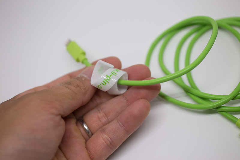 LP_Lightning_Cable_green-4