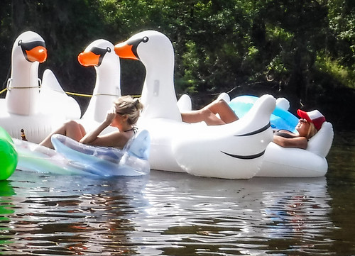 Edisto River Beer Commercial and Rope Swing Float-134