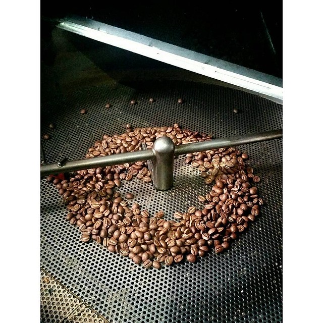 Lots of coffee roasting on this cool and rainy day. Come pick up some beans! #singleorigin #coffeebeans #coffeeroaster #caffedbolla #slc #coffee #roaster