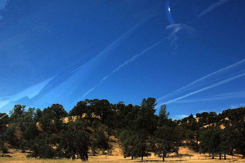 reflections drycreek oak dry hills drought gail contrails drivers platina ghostridersinthesky garytrinity californiastateroute36