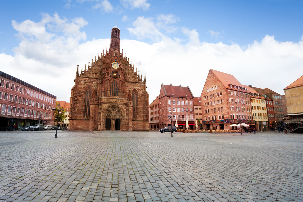 Place du Hauptmarkt et église Notre-Dame, Nuremberg