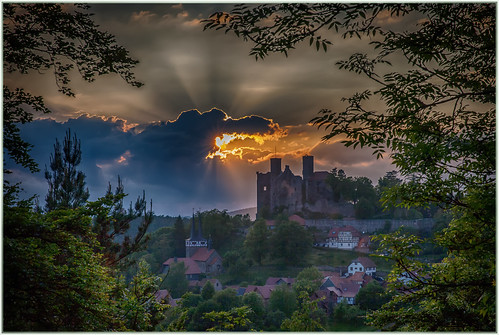 trees sunset sun color church clouds canon germany evening thüringen colorful cloudy thuringia german hdr reload tonemapped innergermanborder rimbach canoneosd canoneos5dmarkii ef2470mmf28liiusm hansteincastle