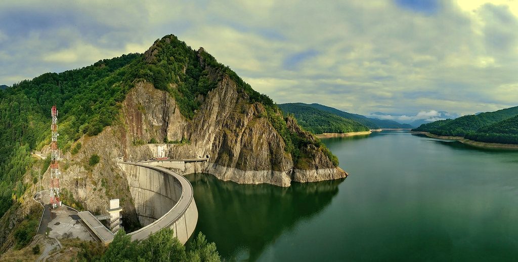 Vidraru dam - Romania