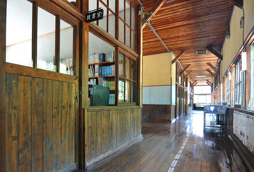 building japan architecture design interior shikoku ehime yawatahama schoolelementaryschool masatsunematsumura