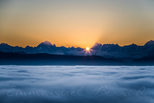 01 ain alpes alps brouillard lafaucille landscapes leverdesoleil merdebrouillard paysages sunrise fog gex auvergnerhônealpes france fr