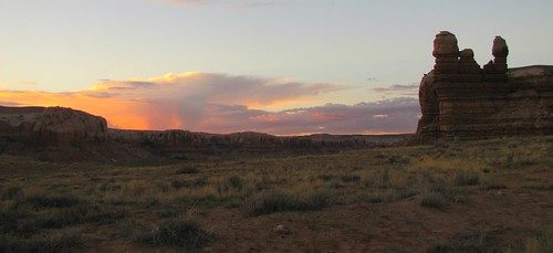 sunset sky clouds utah dusk erosion highdesert geology mesa smalltown bluff